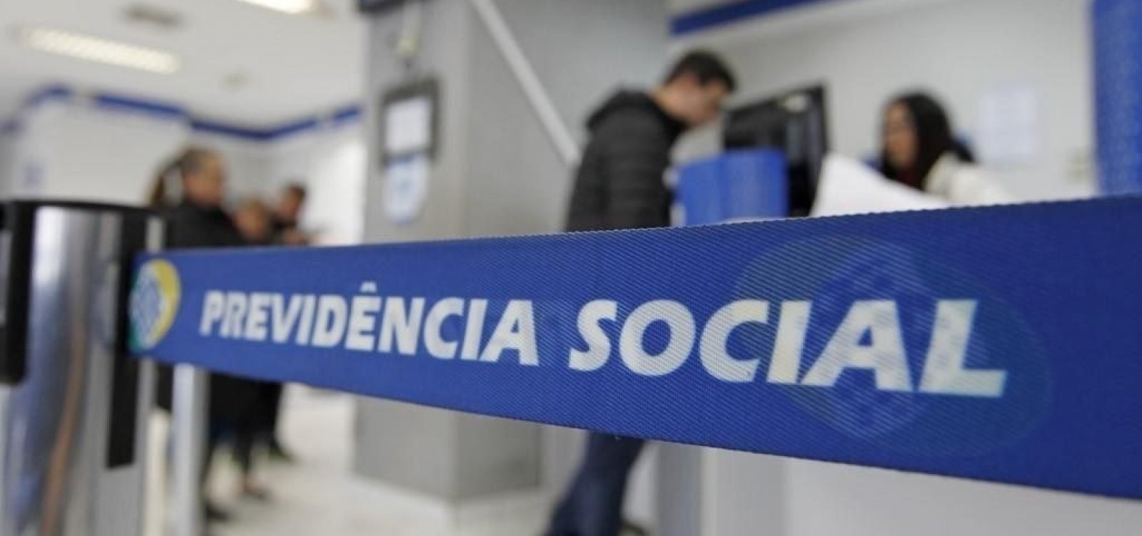 [Justiça Federal suspende retorno de peritos do INSS ao trabalho presencial ]