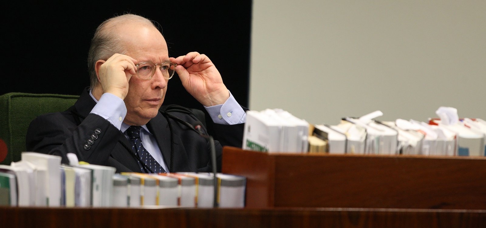 Celso de Mello atribui antecipação de aposentadoria a [Celso de Mello atribui antecipação de aposentadoria a