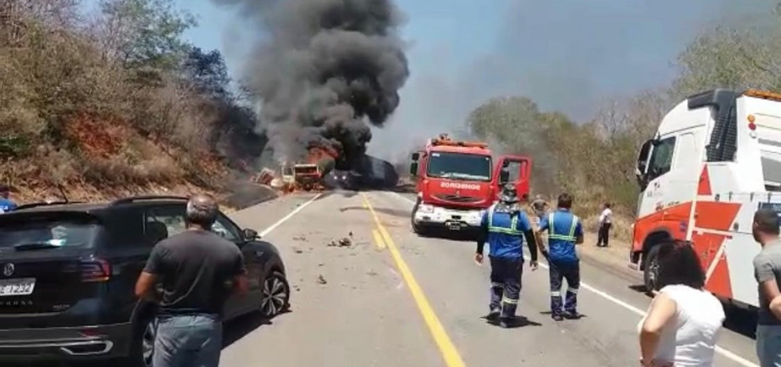 [Jequié: Acidente entre veículos deixa uma pessoa morta na BR-116 ]