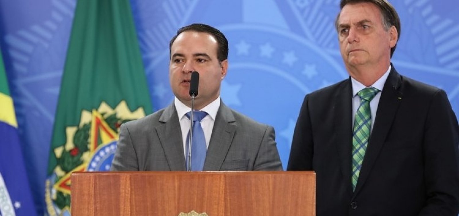 [Bolsonaro escolhe ministro Jorge Oliveira para indicar ao TCU]
