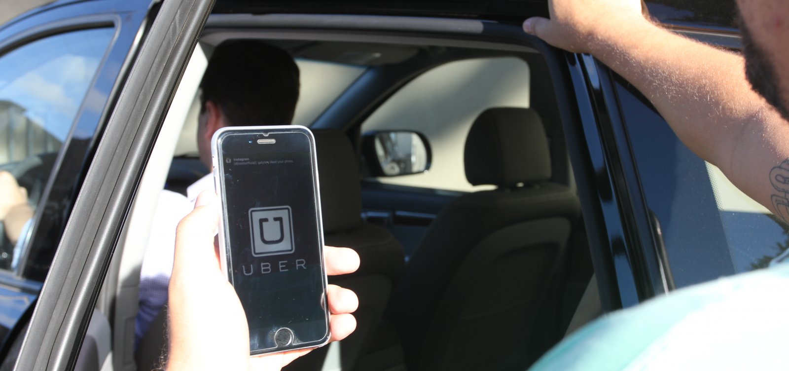 [Com falsas acusa&ccedil;&otilde;es de crimes, Uber e 99POP excluem motoristas das plataformas]