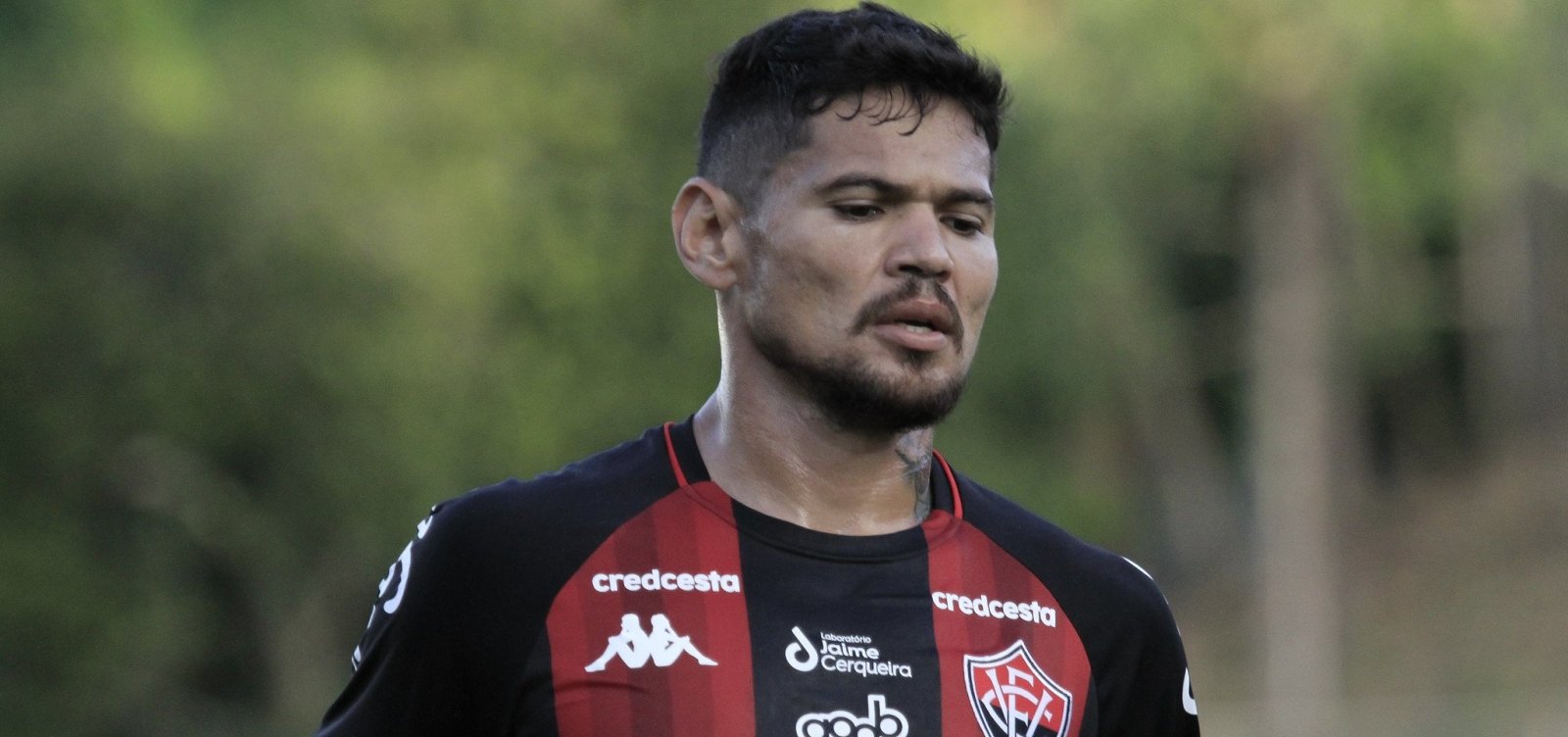 [De virada, Vit&oacute;ria perde para o Ava&iacute; em casa por 2 a 1]