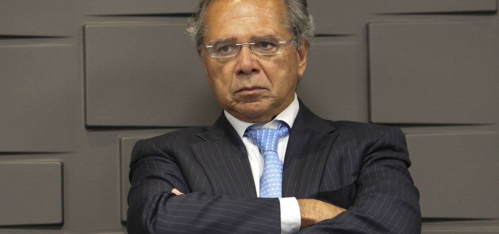 ['Enquanto n&atilde;o vierem com solu&ccedil;&atilde;o melhor, prefiro esse imposto de merda', diz Guedes sobre nova CPMF]