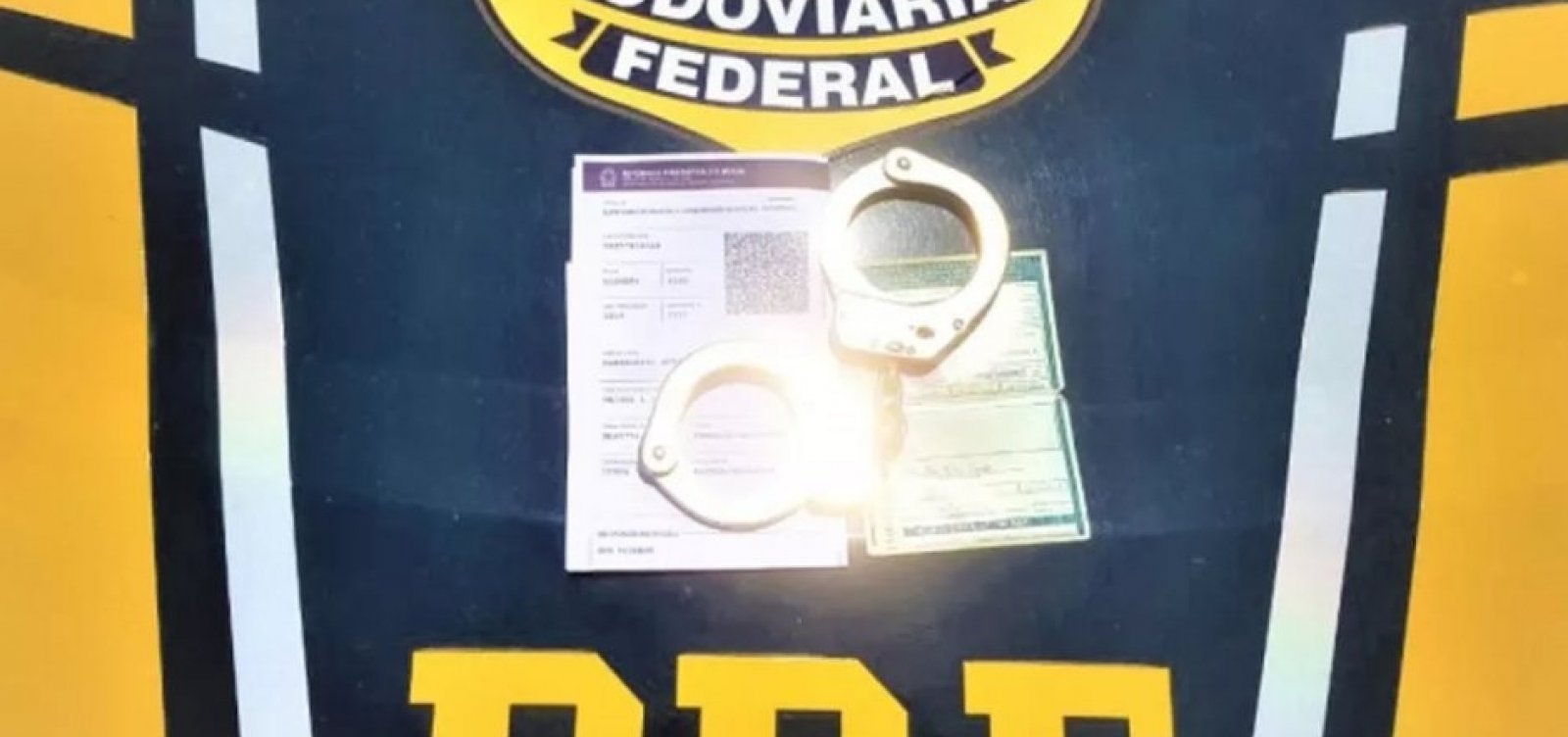 [Homem &eacute; preso em flagrante com CNH falsa na BR-242]