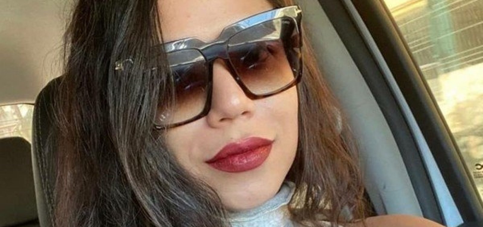 [Em depoimento, médica que caiu de prédio em Salvador diz que companheiro falava em 'acabar' com a vida dela  ]