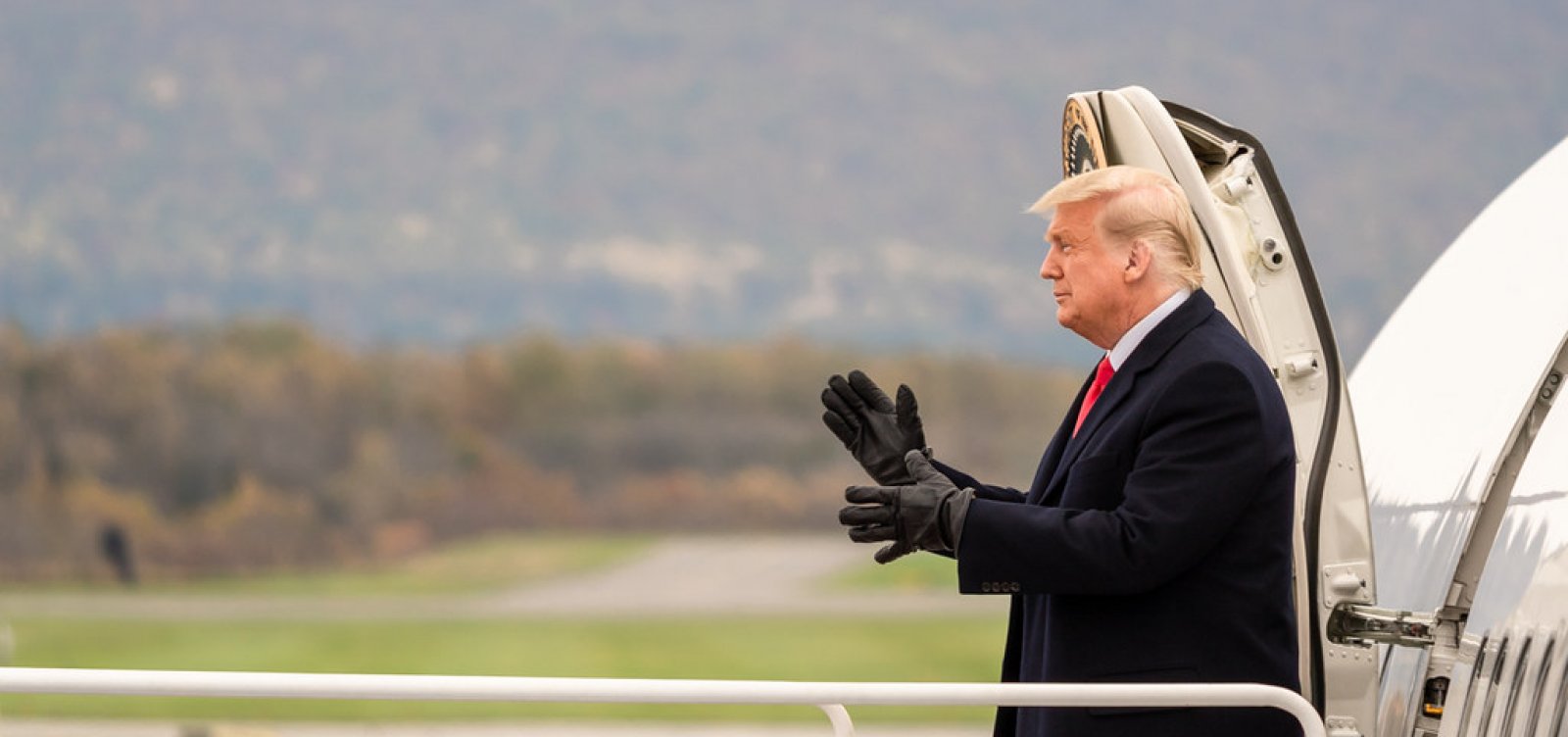 [Casa Branca prepara novo or&ccedil;amento como se Trump tivesse vencido, afirma jornal]